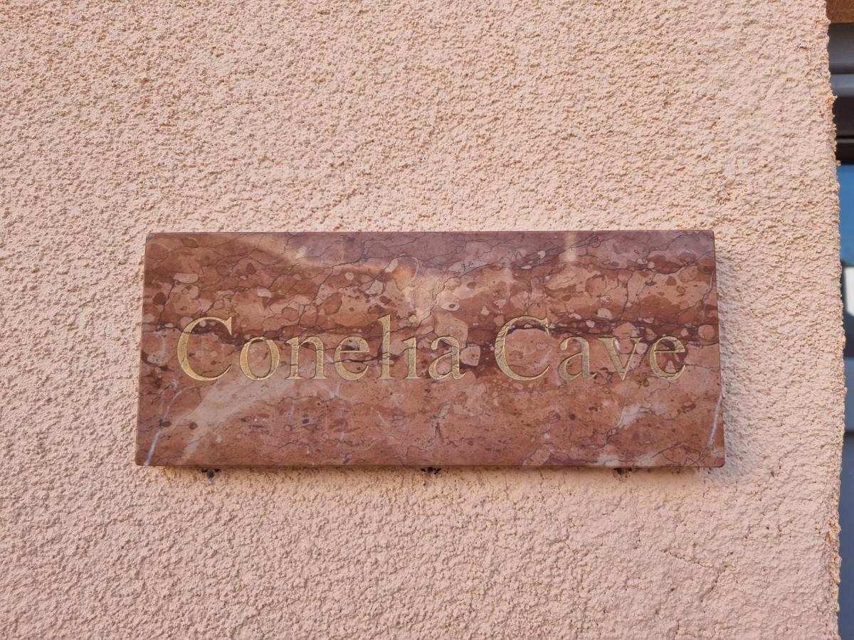 M Residence Santorini Conelia Cave サントリーニ エクステリア 写真